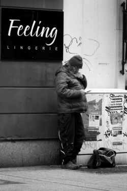 feeling lingerie